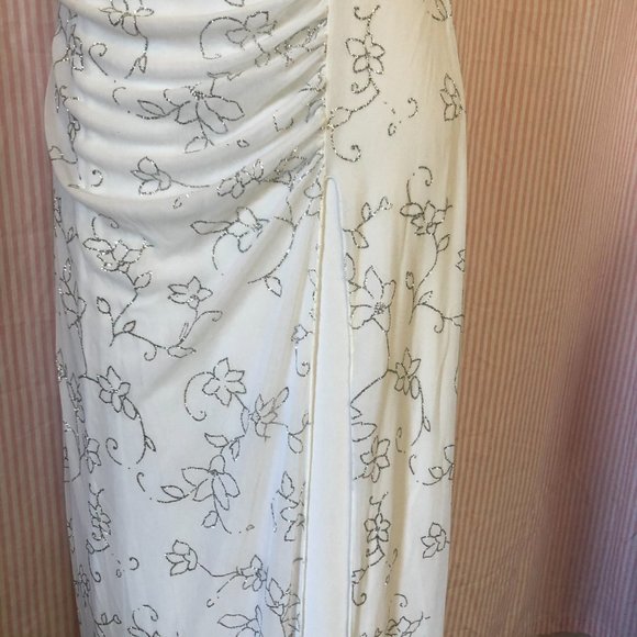 Women's Dress - Picture 5 of 8